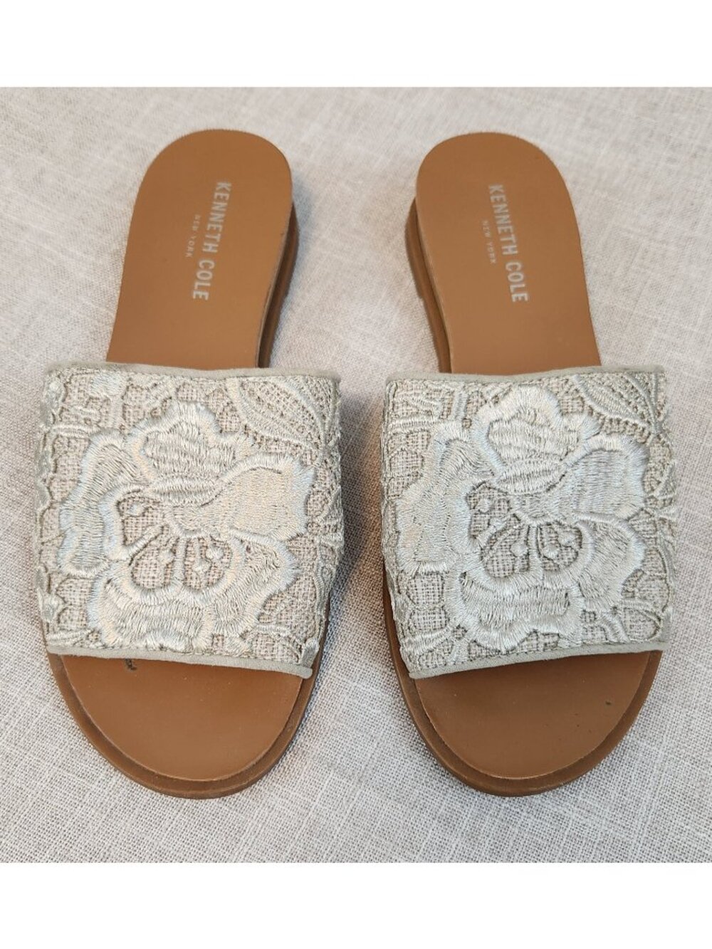 Kenneth Cole Joanne Womens 8 M Gray Floral Fabric Upper Mule Sandals - Picture 2 of 6
